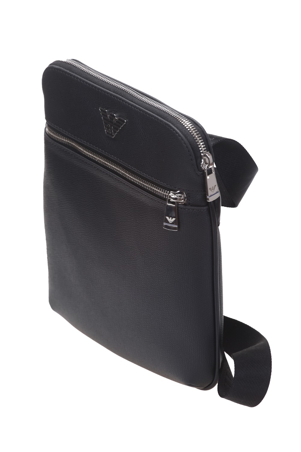 shop EMPORIO ARMANI  Tracolla: Emporio Armani borsa a tracolla piatta con placchetta aquila.
Logo.
Tinta unita basic.
Tracolla regolabile.
Zip.
Tasche interne.
Tasca esterna.
Dimensioni: 21 x 24 x 3 cm.
Composizione: 100% Poliestere.
Fabbricato in Cina.. Y4M185 YLA0E-81072 number 6985046